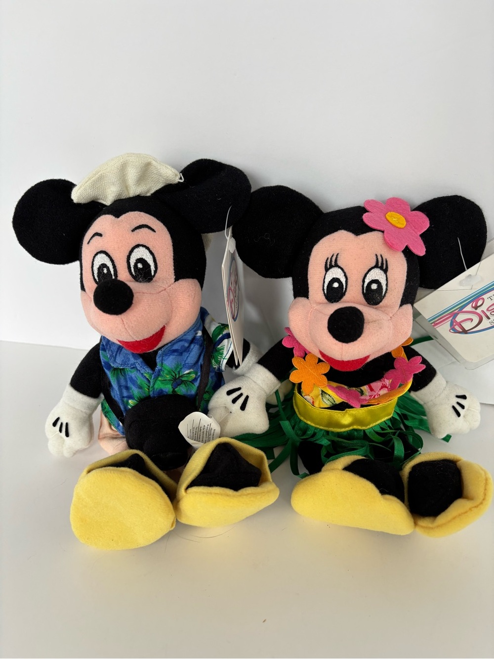 VTG Disney Store Tourist Mickey & Hula Minnie Mouse Plush Set Hawaii Vacay 90s